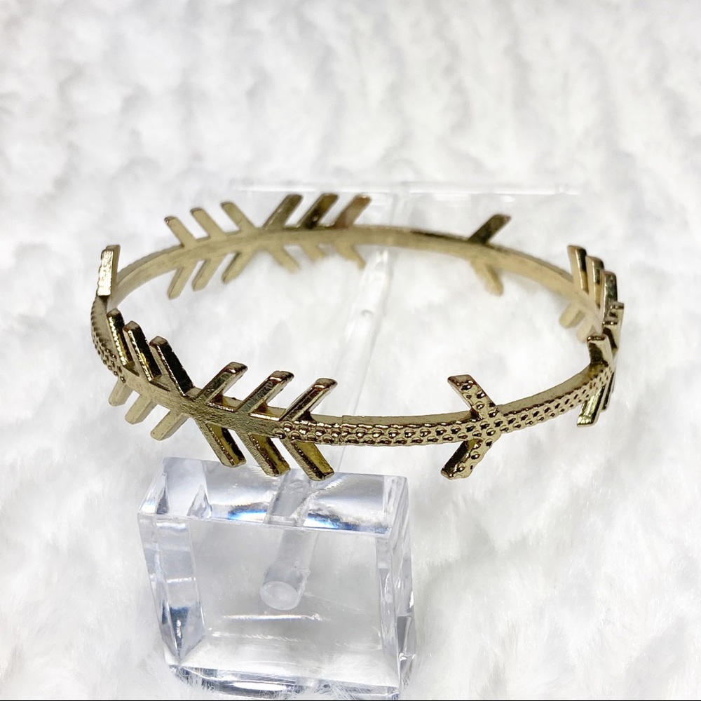 Arrow Fashion Bangle Bracelet Gold Tone Bangle